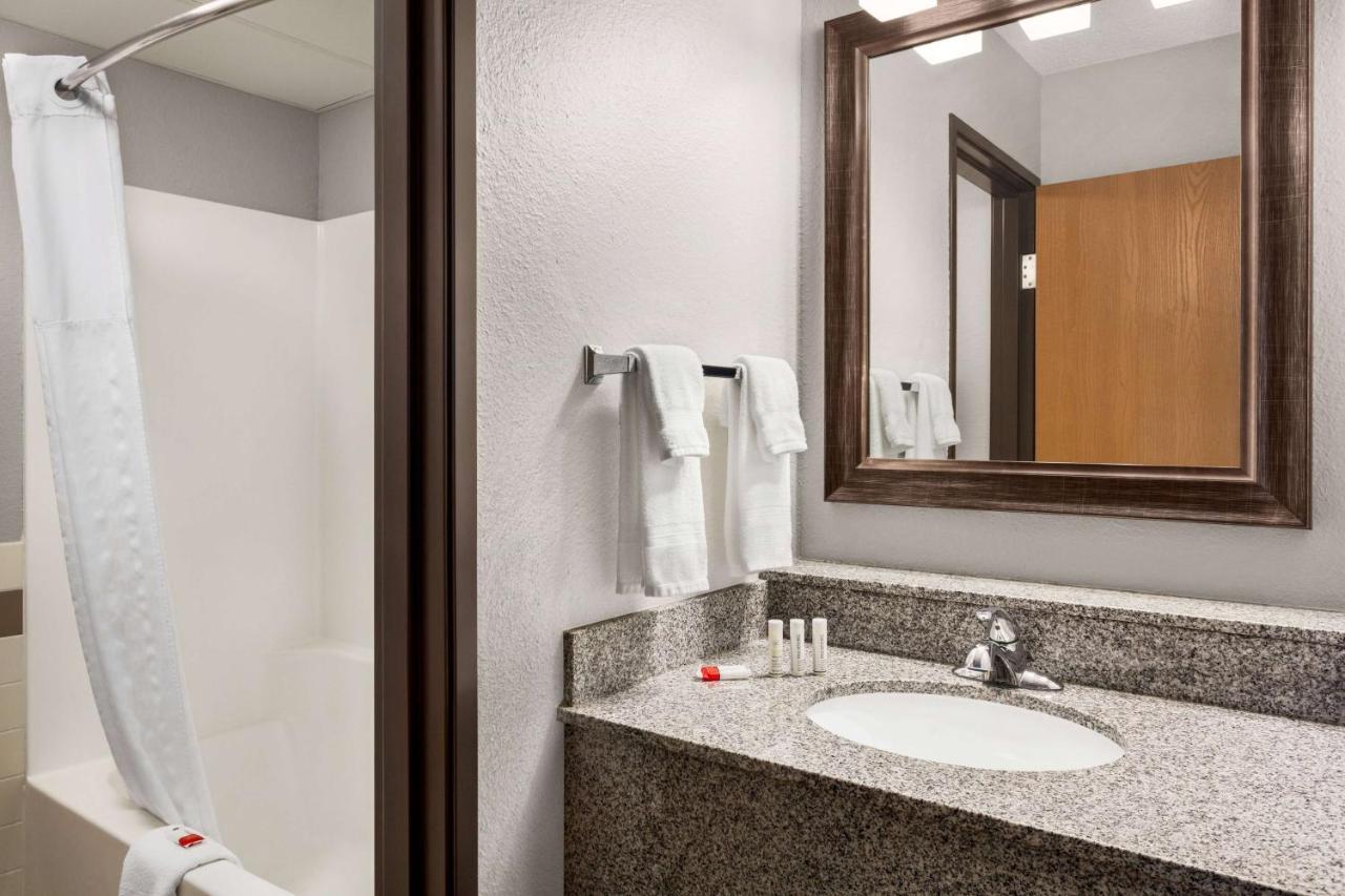 Americinn By Wyndham Sauk Centre מראה חיצוני תמונה