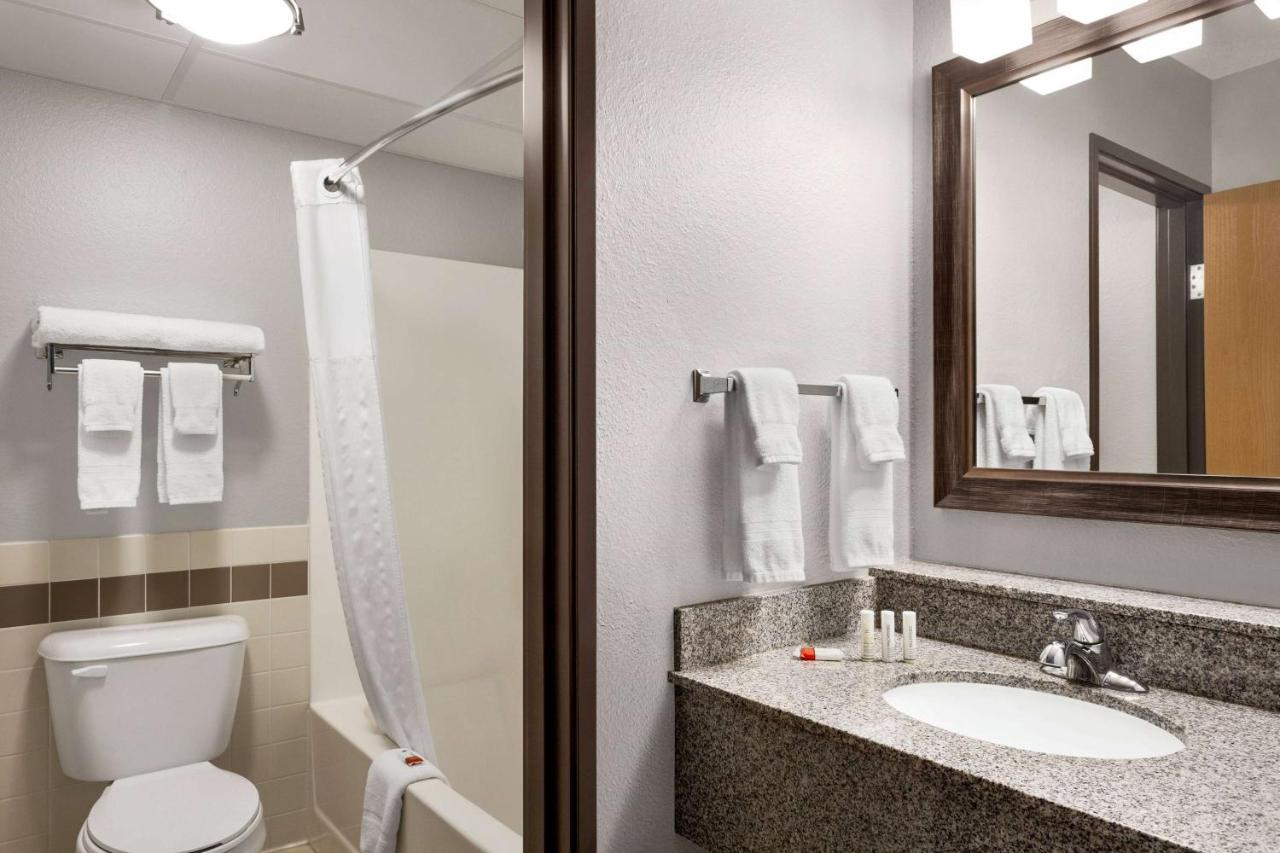 Americinn By Wyndham Sauk Centre מראה חיצוני תמונה